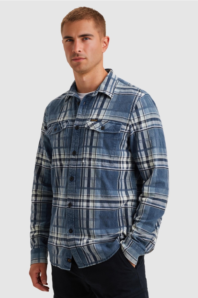PME legend blauwe heren overhemd | Model zijaanzicht
