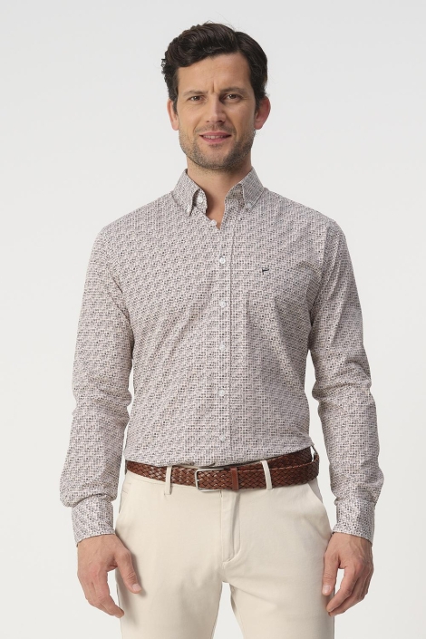 Campbell camel heren overhemd | Model vooraanzicht