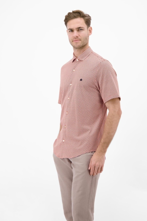 Lerros oranje heren overhemd | Model zijaanzicht