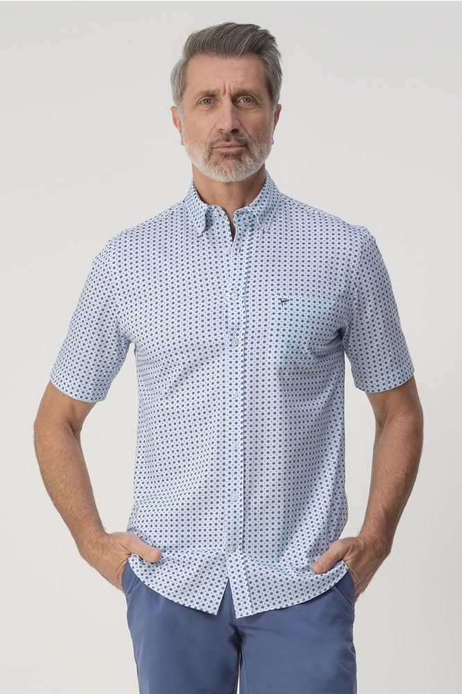 Campbell blauwe heren overhemd | Model vooraanzicht