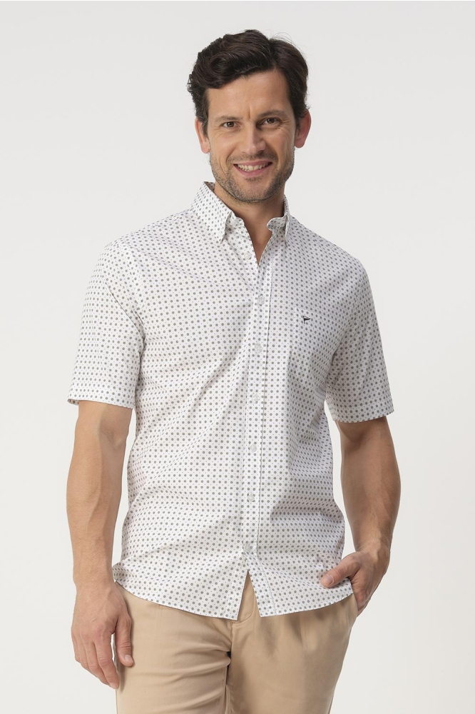 Campbell witte heren overhemd | Model vooraanzicht