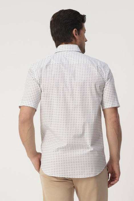 Campbell witte heren overhemd | Model achteraanzicht