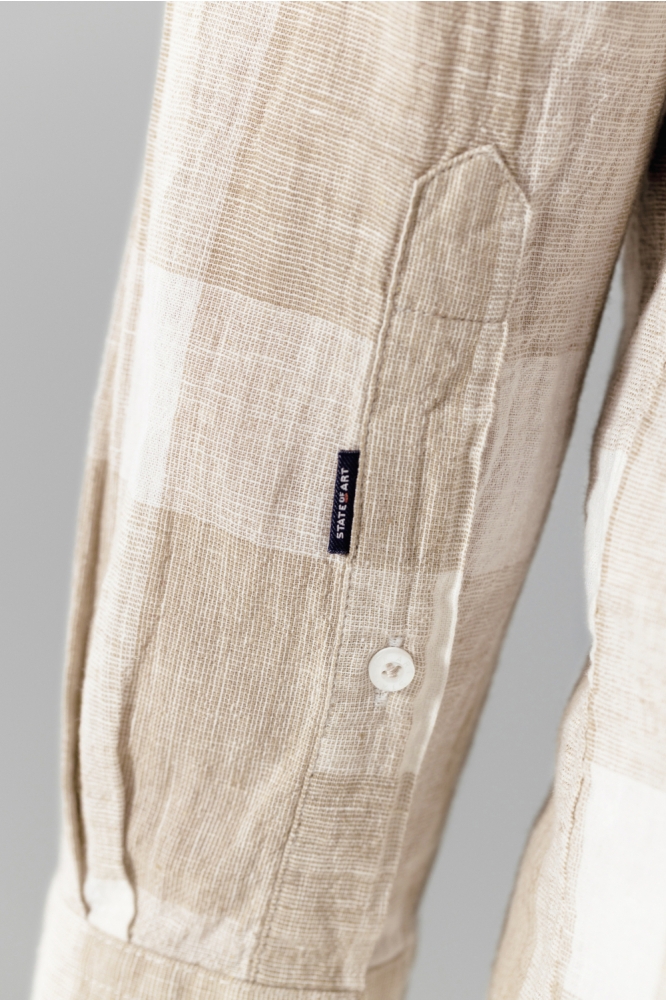 State of Art taupe heren overhemd | Close up