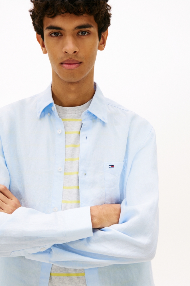 Tommy Jeans blauwe heren overhemd | Close up