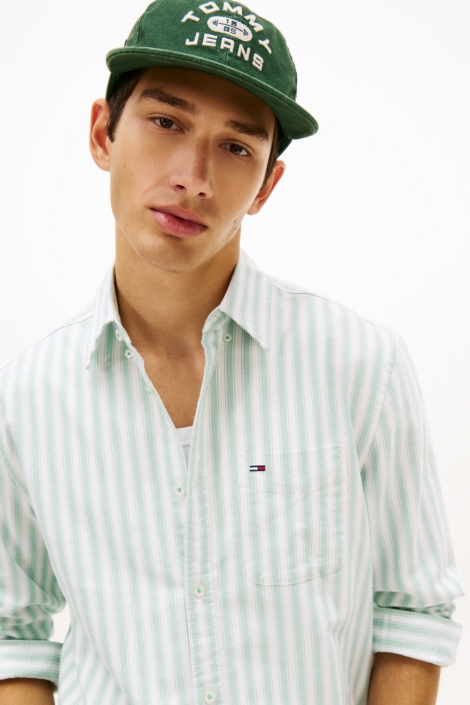 Tommy Jeans ecru heren overhemd | Model vooraanzicht