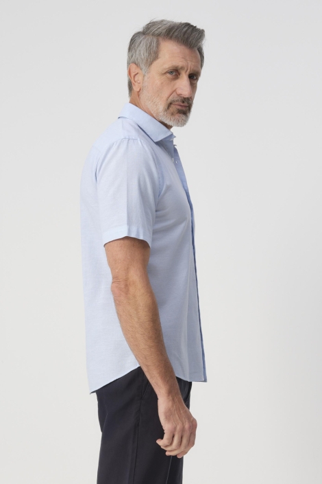 Campbell blauwe heren overhemd | Model zijaanzicht