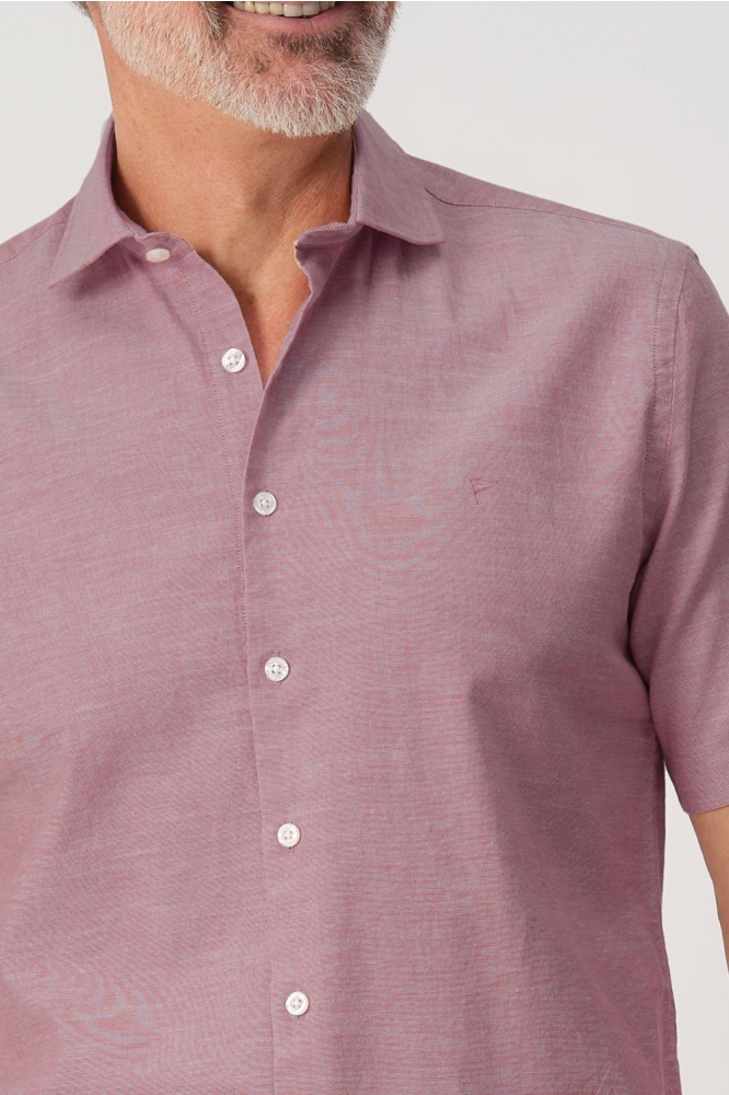 Campbell rode heren overhemd | Close up