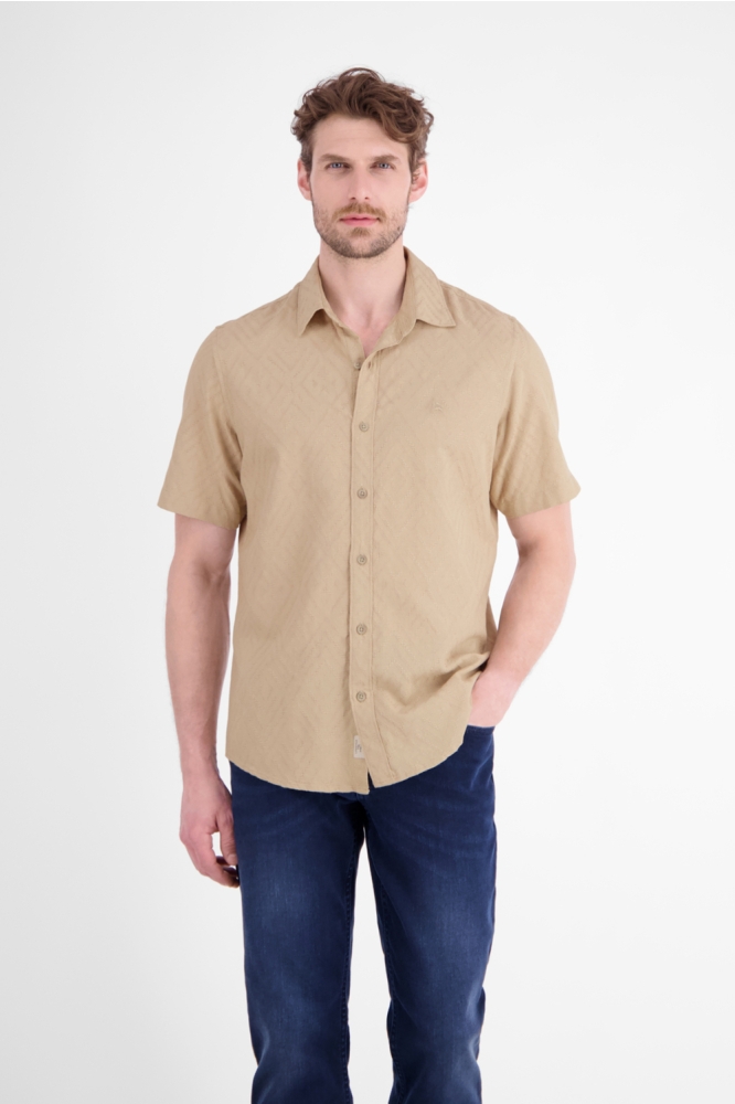 Lerros beige heren overhemd | Model vooraanzicht