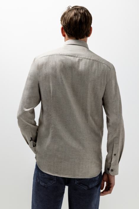 State of Art taupe heren overhemd | Model achteraanzicht