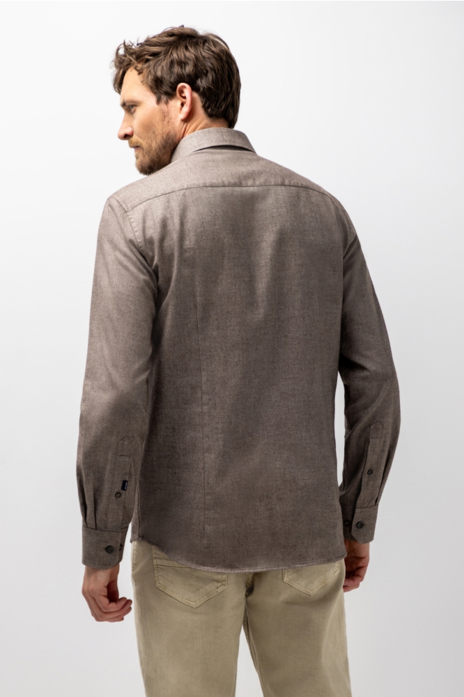 State of Art camel heren overhemd | Model achteraanzicht