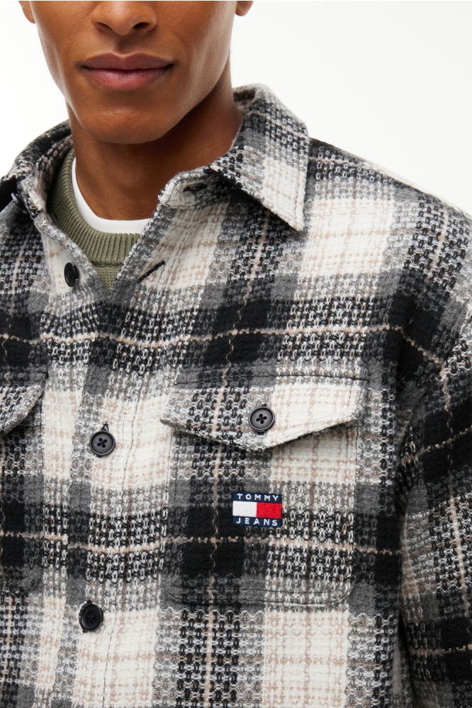 Tommy Jeans zwarte heren overhemd | Close up