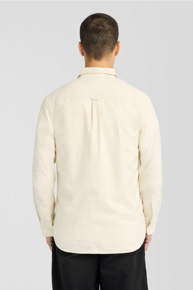 Lyle & Scott beige heren overhemd | Model achteraanzicht