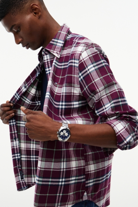 Tommy Jeans bordeaux heren overhemd | Model zijaanzicht
