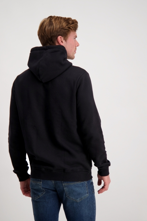 Cars zwarte heren sweater | Model achteraanzicht