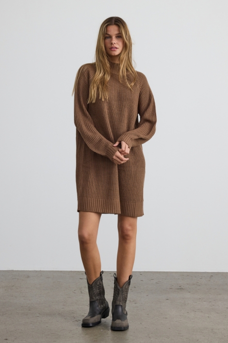 Noisy may bruine dames jurk | Model