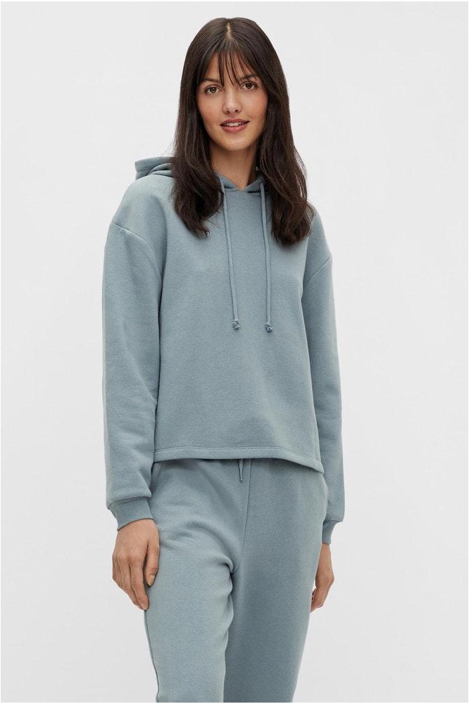 Pieces blauwe dames sweater | Model vooraanzicht