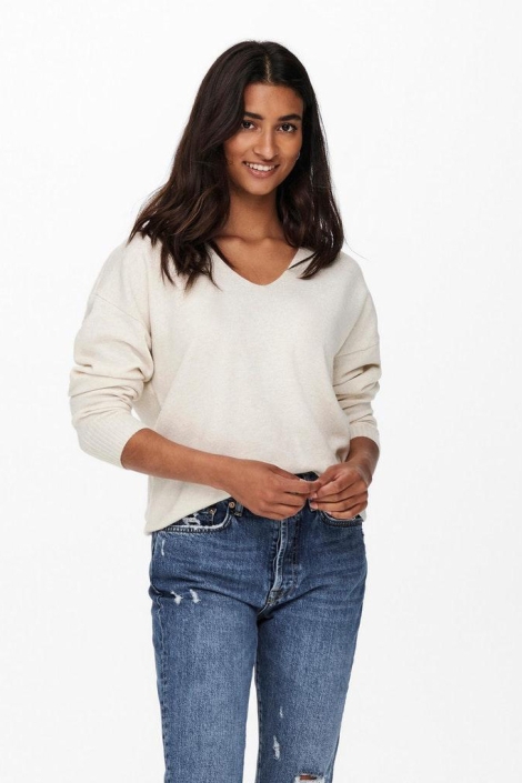 Only ecru dames trui | Model vooraanzicht