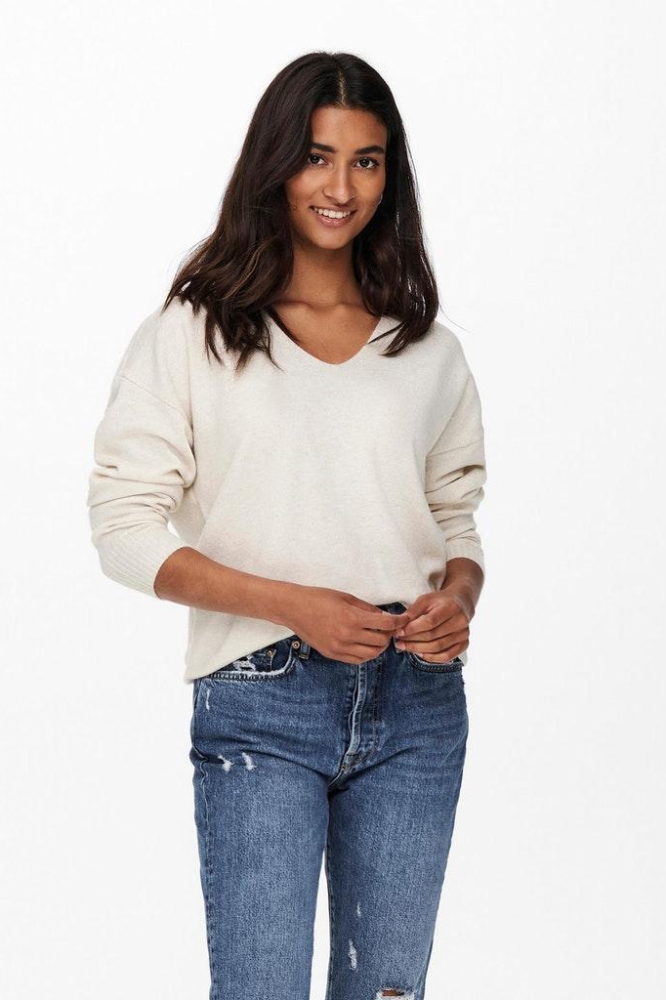 Only ecru dames trui | Model vooraanzicht