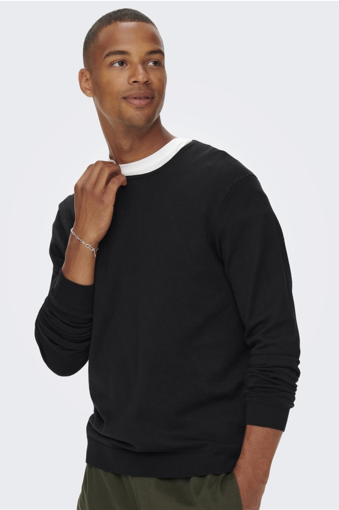 Only & Sons zwarte heren trui | Model vooraanzicht