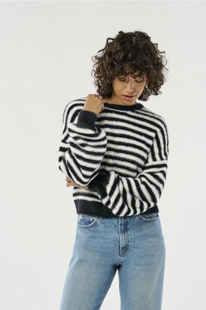 Only zwarte dames trui