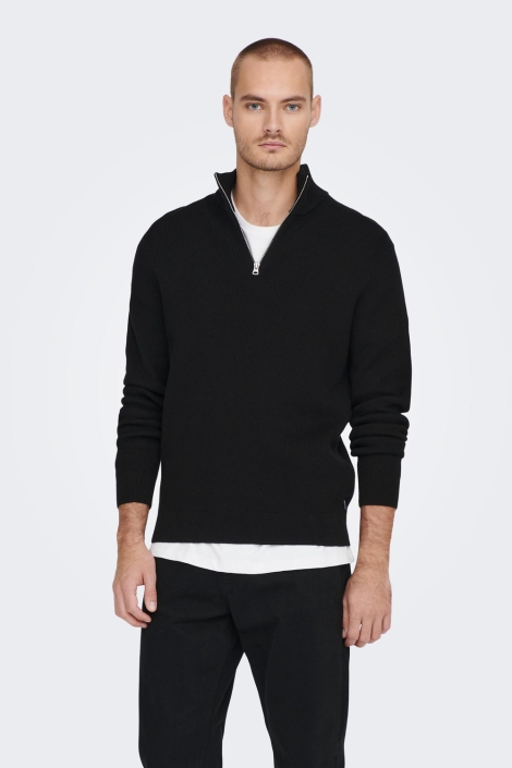 Only & Sons zwarte heren trui | Model vooraanzicht