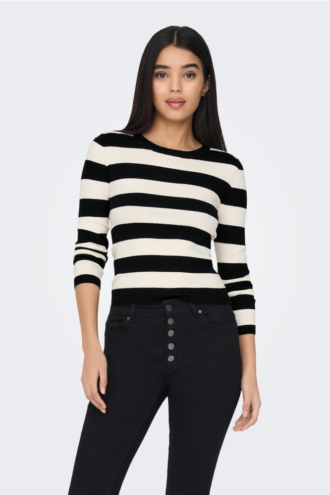 Jacqueline de Yong zwarte dames trui | Model vooraanzicht