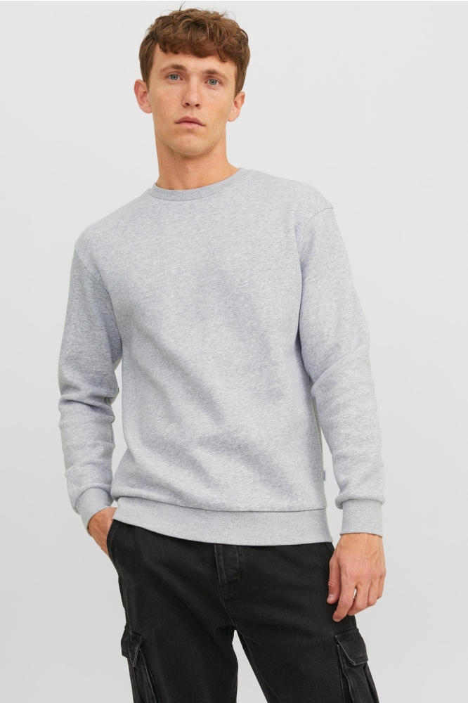 Jack & Jones grijze heren sweater | Model vooraanzicht