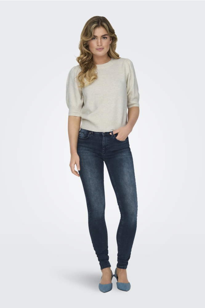 Only beige dames trui | Model vooraanzicht