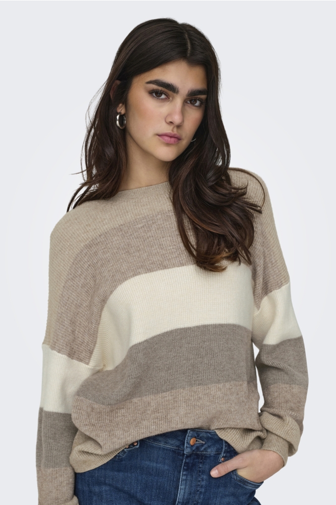 Only camel dames trui | Model vooraanzicht