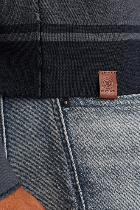 Cast Iron blauwe heren trui | Close up