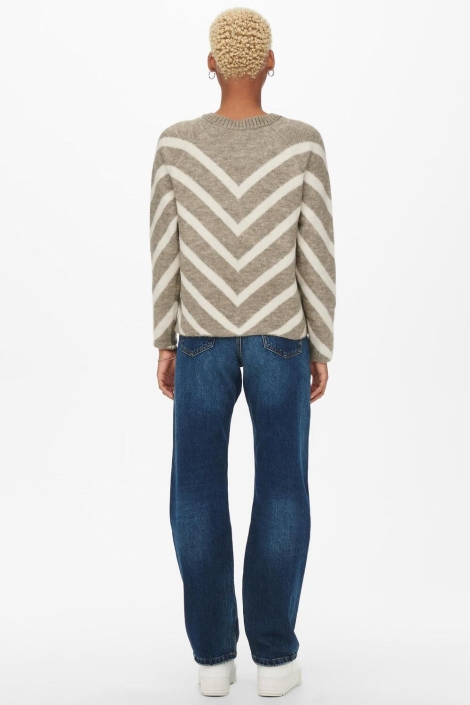 Only beige dames trui | Model achteraanzicht