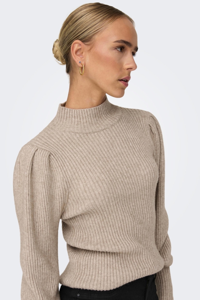 Only beige dames trui | Model vooraanzicht