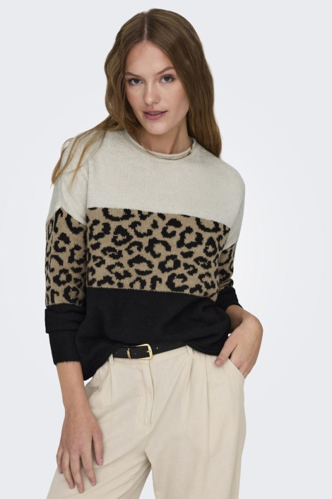 Only beige dames trui | Model vooraanzicht