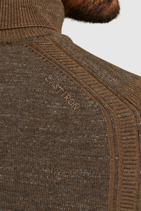 Cast Iron bruine heren trui | Close up