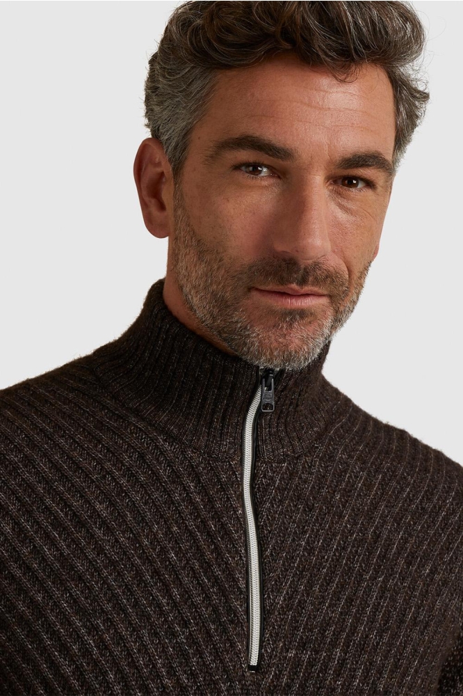 Vanguard bruine heren trui | Close up