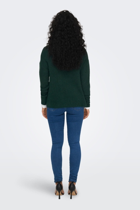 Only groene dames trui | Model achteraanzicht