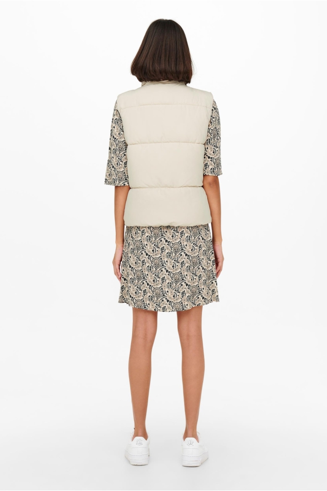 Jacqueline de Yong ecru dames jas | Model achteraanzicht