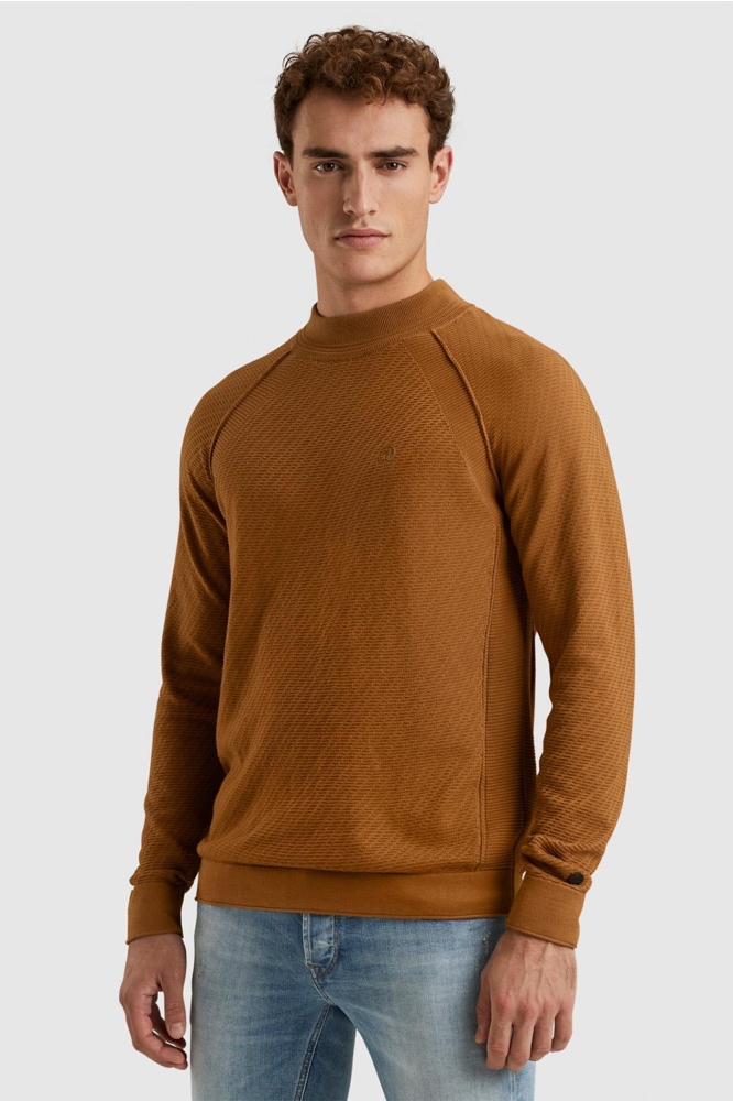 Cast Iron bruine heren trui | Model zijaanzicht
