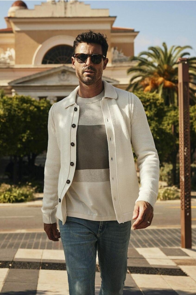 Vanguard beige heren trui | Model