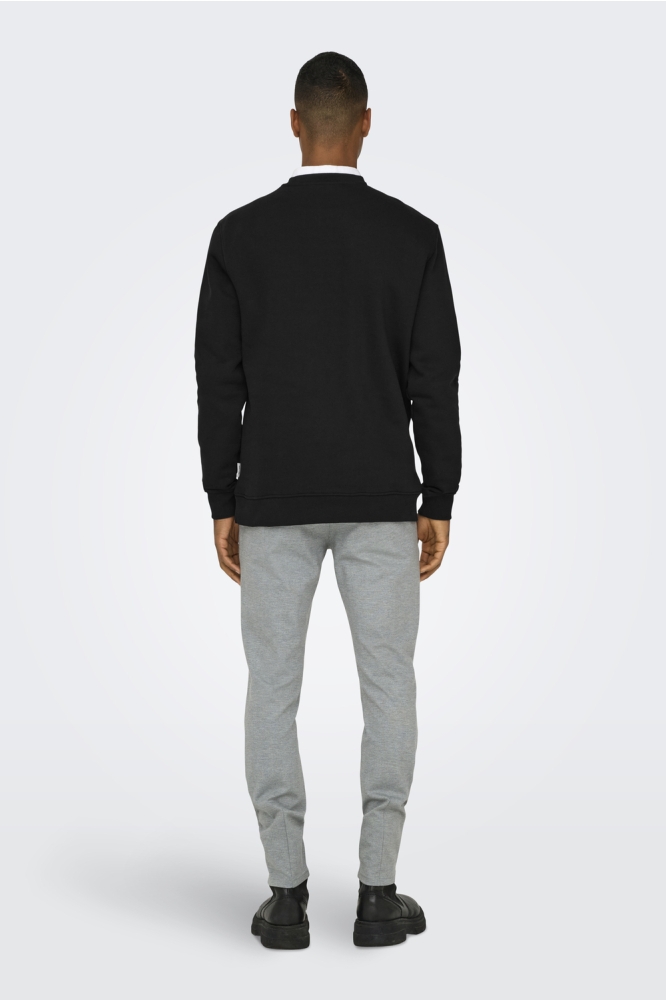 Only & Sons zwarte heren sweater | Model