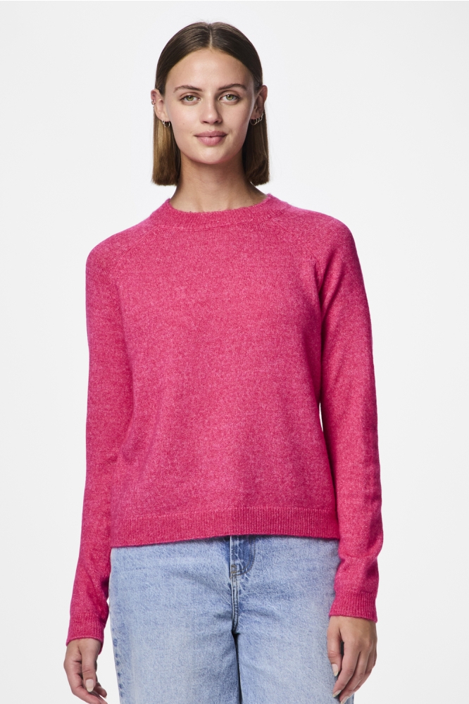 Pieces roze dames trui | Model vooraanzicht