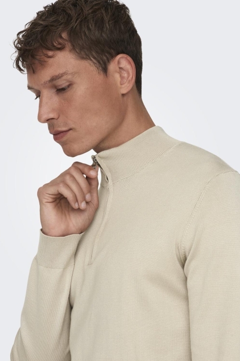 Only & Sons beige heren trui | Close up