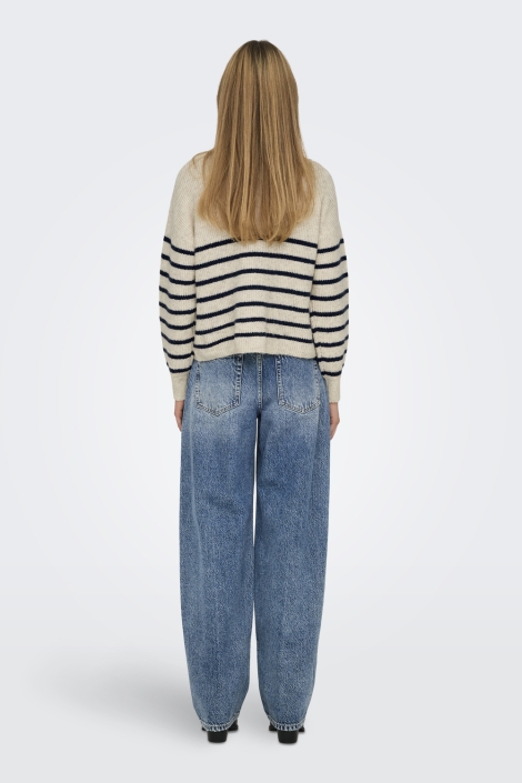 Only beige dames trui | Model achteraanzicht