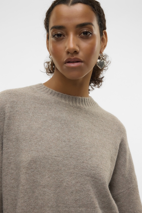 Vero Moda camel dames trui | Close up