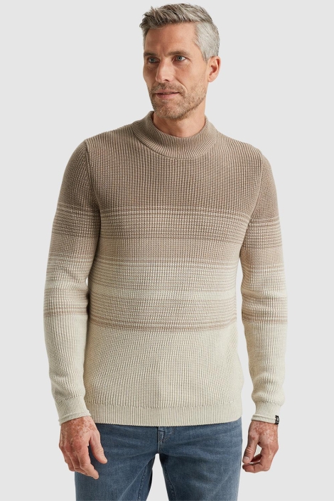 Vanguard beige heren trui | Model vooraanzicht