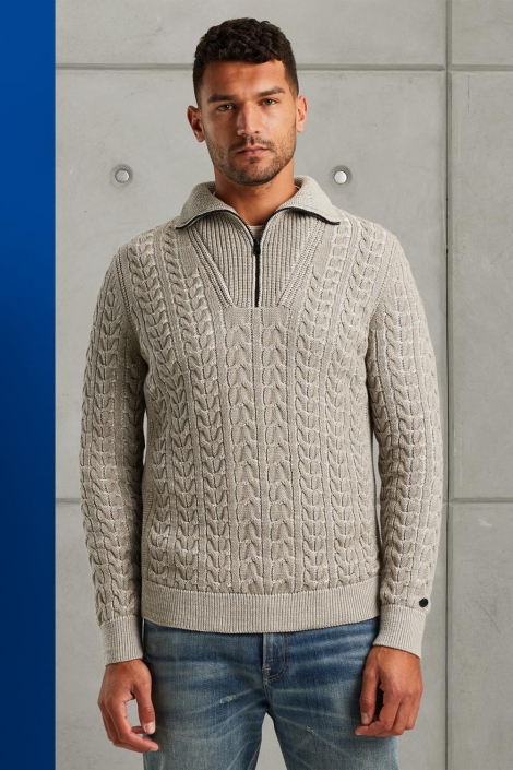 Cast Iron beige heren trui | Model vooraanzicht