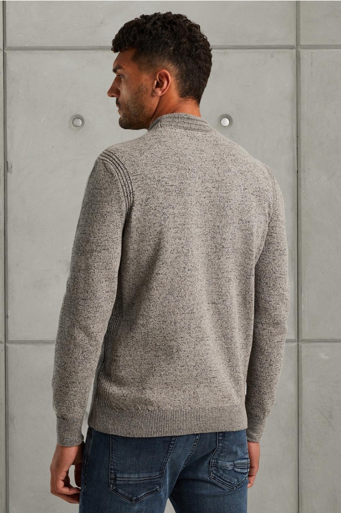 Cast Iron taupe heren trui | Model achteraanzicht