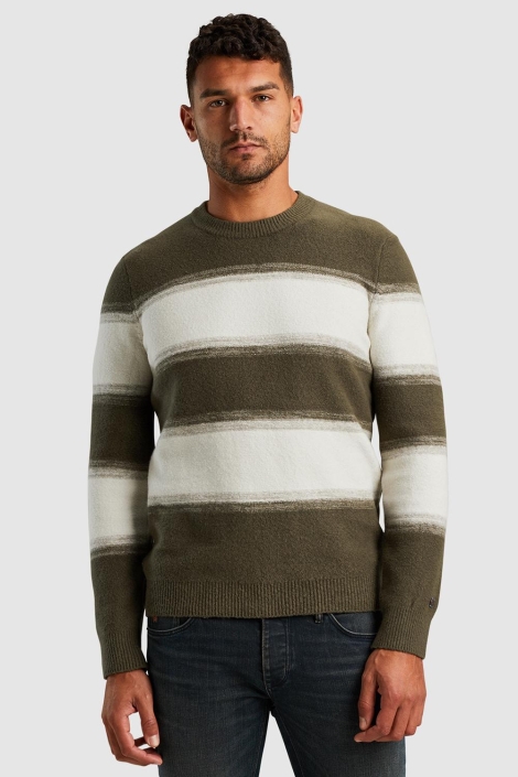 Cast Iron groene heren trui | Model vooraanzicht