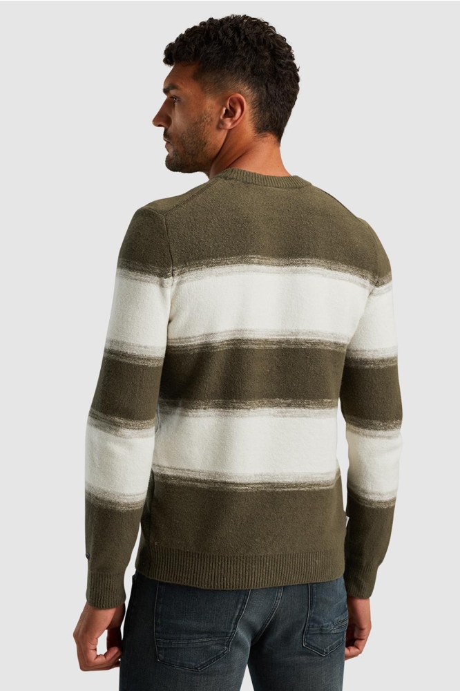 Cast Iron groene heren trui | Model achteraanzicht