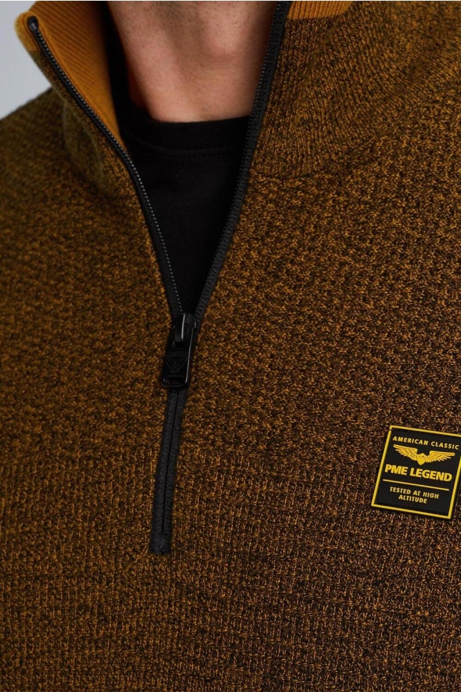 PME legend bruine heren trui | Close up